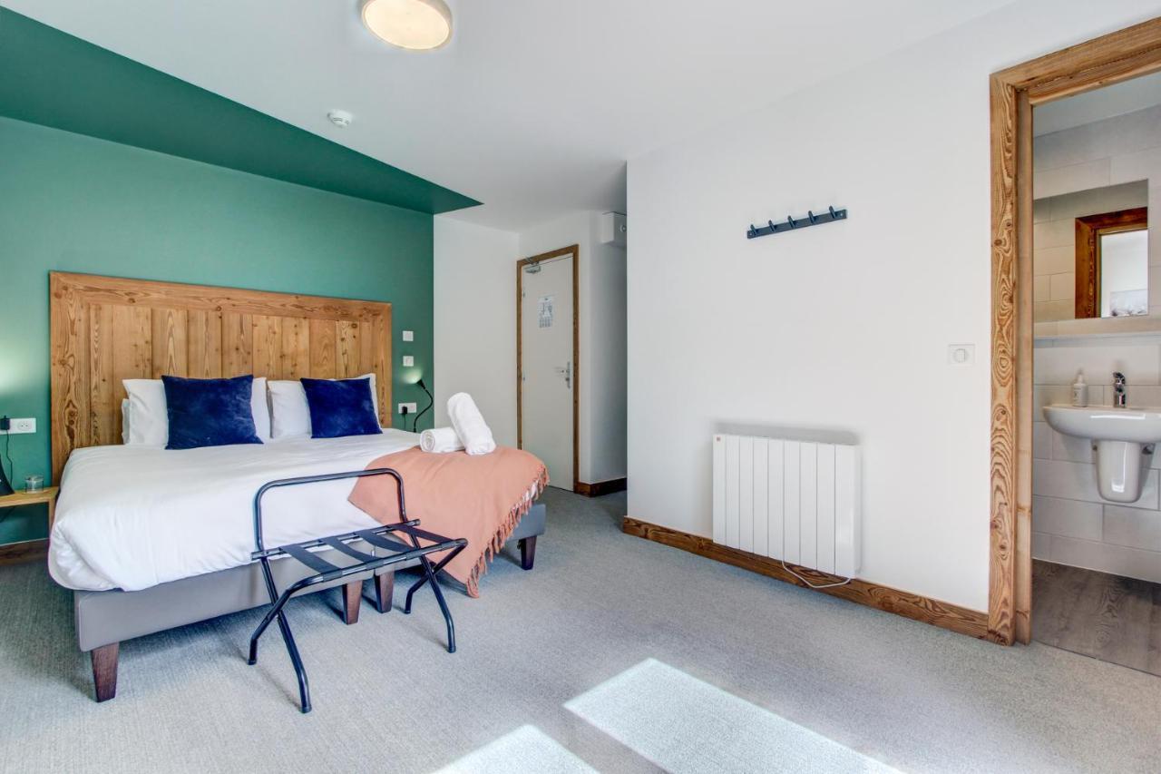 Du Hotel *